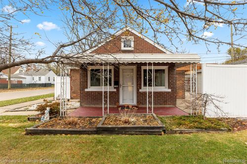 17285 Wood St, Melvindale, MI, 48122-1079 | Card Image