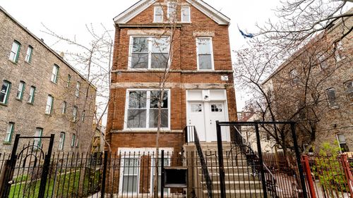 3r-2246 Whipple St, Chicago, IL, 60623-3484 | Card Image