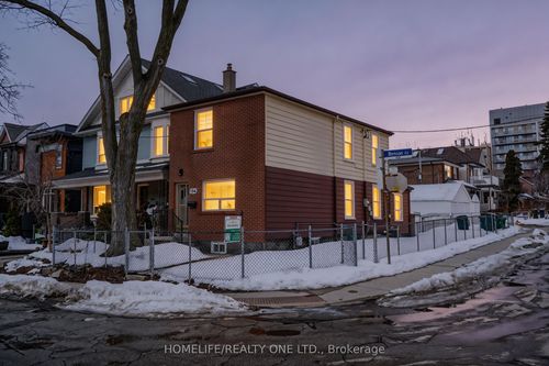 104 Benson Ave, Toronto, ON, M6G2J1 | Card Image