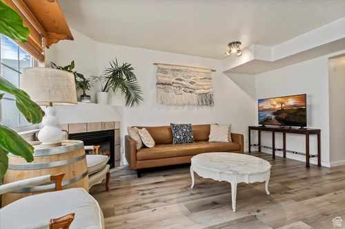 3214 S Monterey Cir, Sandy, UT, 84093 | Card Image