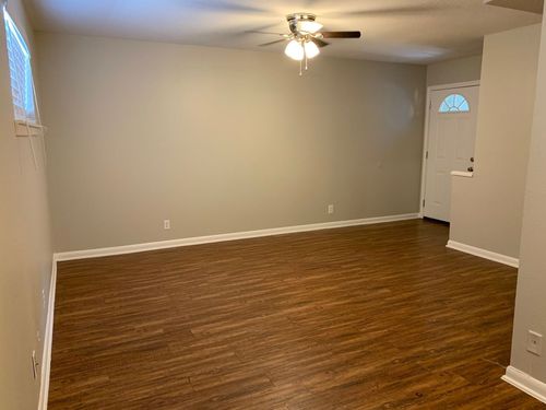 107-303 W 40th St, Austin, TX, 78751-4526 | Card Image