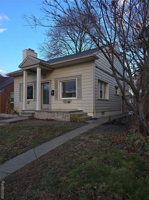 22454 Nona St, Dearborn, MI, 48124-2723 | Card Image