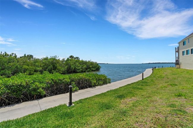 Waterfront Walking Path around the perimeter of the complex | Image 65