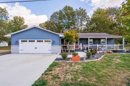 808 S Spring Lake Rd, Mahomet, IL, 61853-8936 | Card Image