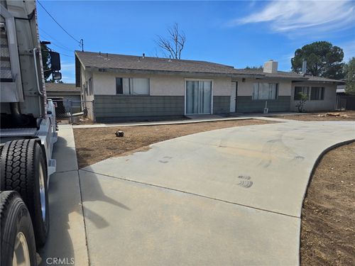 18347 Madrone St, Hesperia, CA, 92345 | Card Image