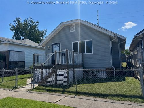 122 10th Ave, South Charleston, WV, 25303-1127 | Card Image