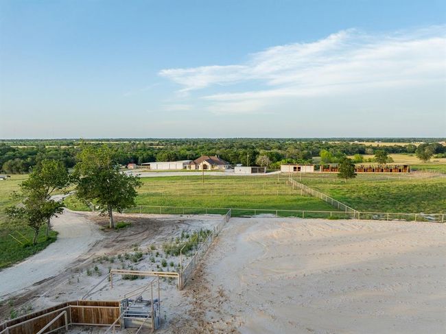 1425 County Road 116, Home with 3 bedrooms, 2 bathrooms and 6 parking in Caldwell TX | Image 6