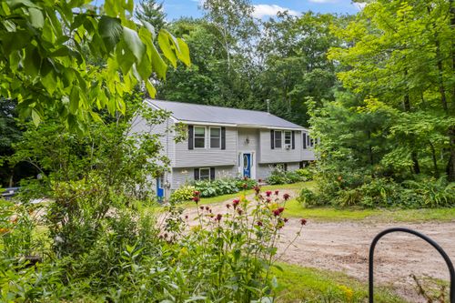 372 Bear Pond Road, Waterford, ME, 04088 | Card Image