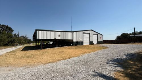 925 Jennings Ln, Azle, TX, 76020-6953 | Card Image