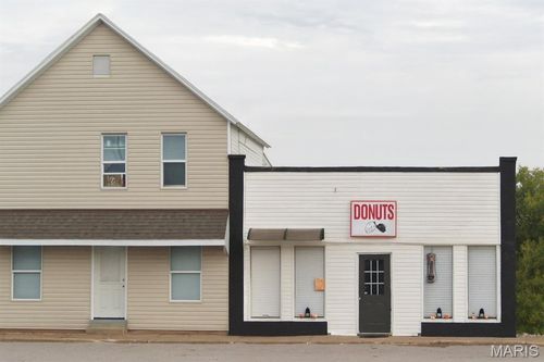 112-114 The Sq, Linn, MO, 65051-9648 | Card Image