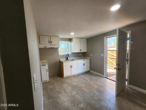 807 E Cocopah St, Phoenix, AZ, 85034-5127 | Card Image