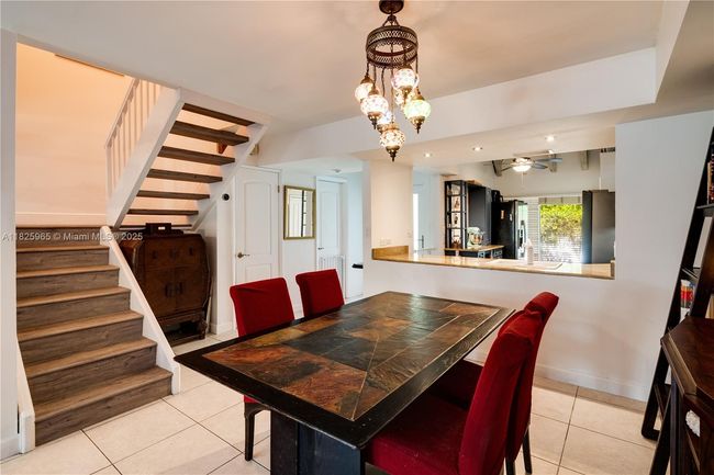 5292 Sw 69 Th Pl, Townhouse with 2 bedrooms, 3 bathrooms and null parking in Miami FL | Image 14
