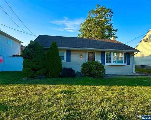 309 President St, Saddle Brook, NJ, 07663-6337 | Card Image