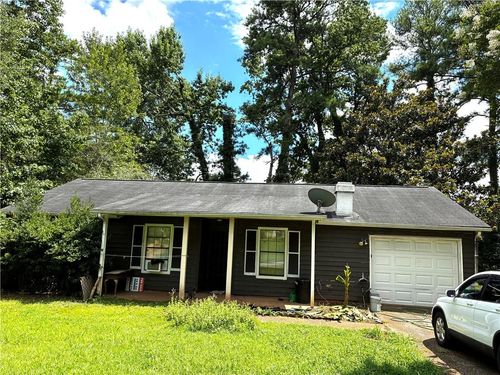 3901 Wood Path Dr, Stone Mountain, GA, 30083-4669 | Card Image