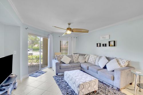 902-4855 Via Palm Lks, West Palm Beach, FL, 33417-3102 | Card Image