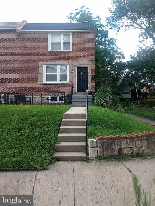 129 Branford Rd, Darby, PA, 19023-1304 | Card Image