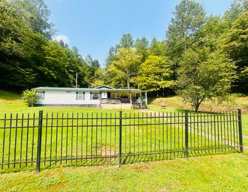 2668 Upper Teges Rd, Manchester, KY, 40962-6602 | Card Image