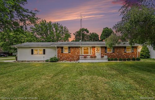 1764 Arcadia Dr, Saint Joseph, MI, 49085-9508 | Card Image