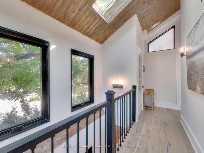 854 Royal York Rd, House other with 3 bedrooms, 3 bathrooms and 5 parking in Etobicoke ON | Image 15