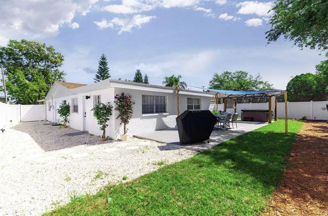 512 Flamingo Dr, House other with 3 bedrooms, 2 bathrooms and null parking in APOLLO BEACH FL | Image 30