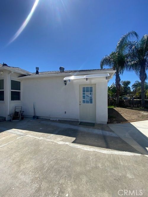 6634 Wynne Ave, Reseda, CA, 91335 | Card Image