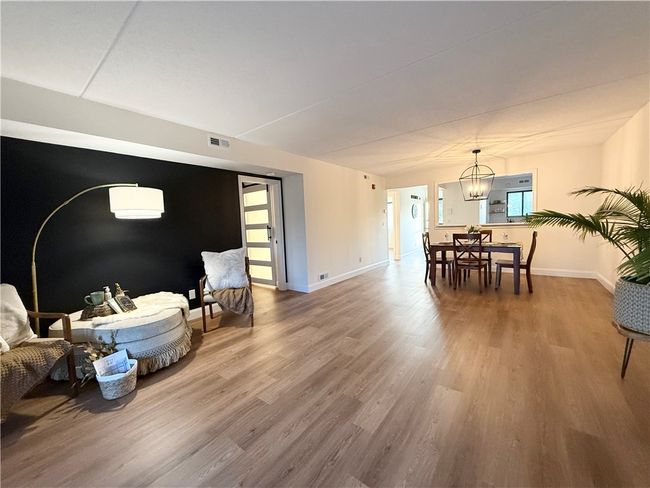 APT-7-202 - 650 E Greenwich Ave, Condo with 2 bedrooms, 2 bathrooms and 2 parking in West Warwick RI | Image 17