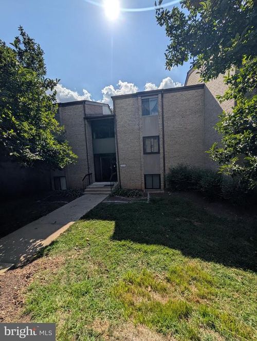 apt-5-18908 Smoothstone Way, MONTGOMERY VILLAGE, MD, 20886-3864 | Card Image