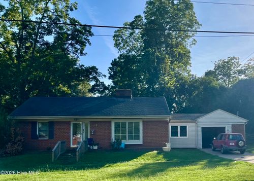 901 N Haughton St, Williamston, NC, 27892-1607 | Card Image