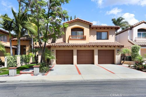 2231 Nelson Ave, Tustin, CA, 92782-1069 | Card Image