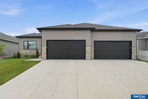 3401 Desperado Dr, Lincoln, NE, 68507-1160 | Card Image