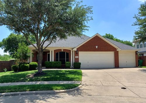 664 Vickie St, Crowley, TX, 76036-2776 | Card Image