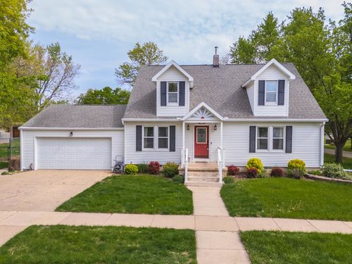 212 E 6th St, Gridley, IL, 61744-7726 | Card Image
