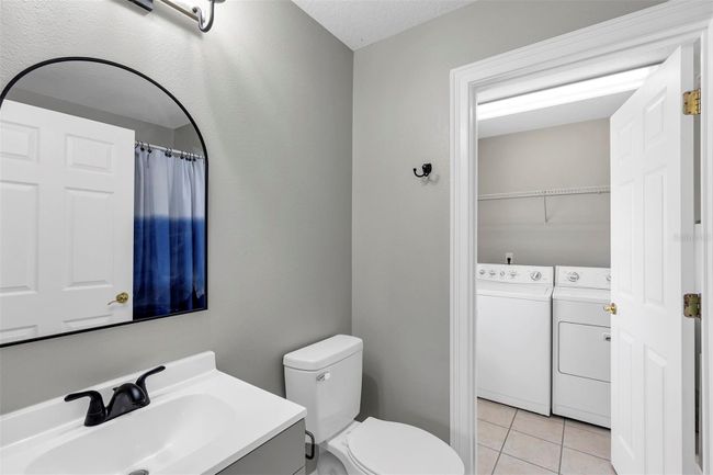 In-Law Suite Bathroom | Image 31
