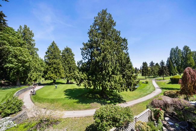 1462 Village Greens Wynd, House other with 3 bedrooms, 2 bathrooms and 3 parking in Delta BC | Image 35