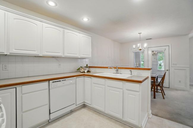 1131 Overlook Ct, Condo with 3 bedrooms, 3 bathrooms and null parking in Pickerington OH | Image 14