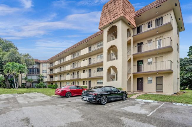 APT-202 - 6200 S Falls Circle Dr, Condo with 2 bedrooms, 2 bathrooms and null parking in Lauderhill FL | Image 37