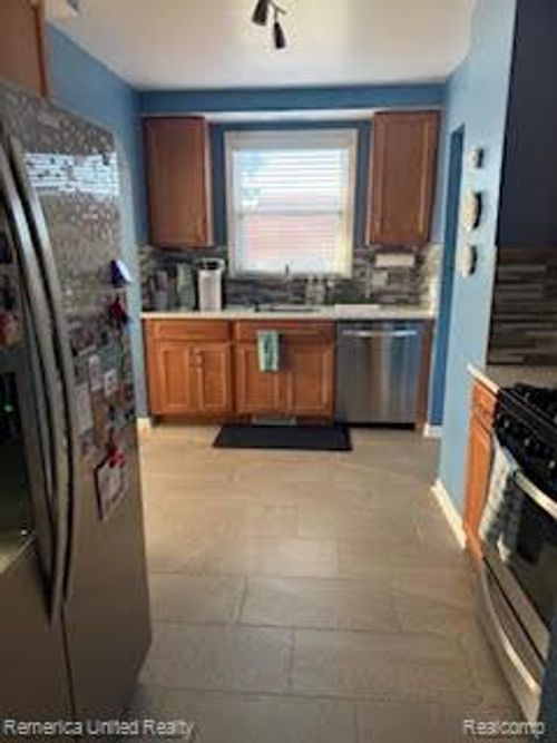 1530 Etowah Ave, Royal Oak, MI, 48067-3421 | Card Image