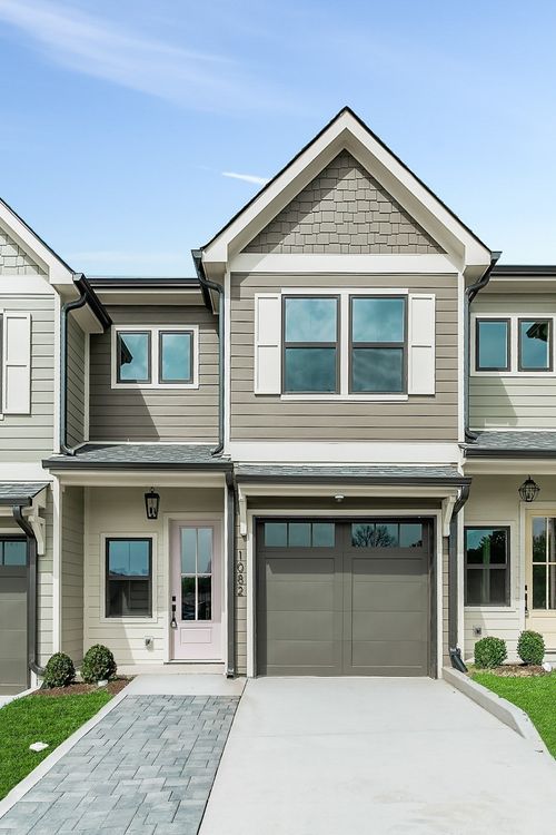 1226 Valerie Ln, Nashville, TN, 37211-3485 | Card Image
