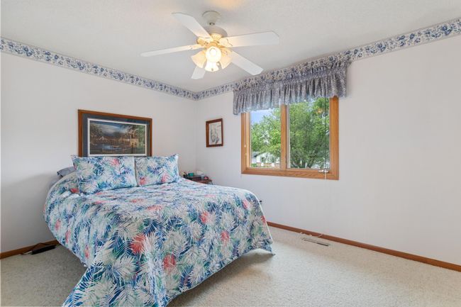 4910 Upper 148 Th Ct, House other with 3 bedrooms, 3 bathrooms and null parking in Apple Valley MN | Image 25