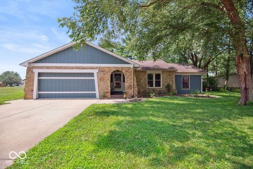 3701 Balsam Ct, Columbus, IN, 47203-2515 | Card Image