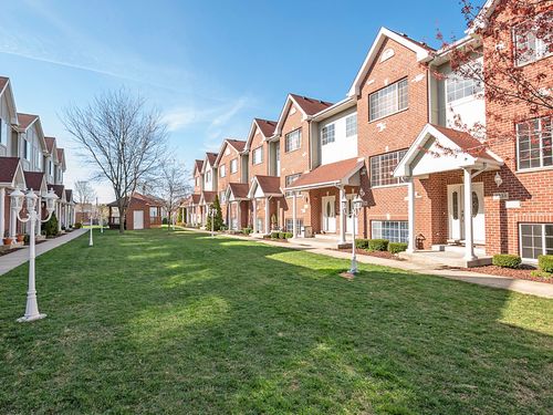 7204 W 83rd St, Bridgeview, IL, 60455-1981 | Card Image