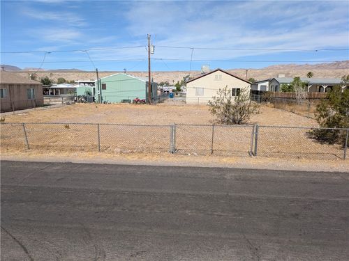 1941 Diamond Dr, Bullhead City, AZ, 86442-4953 | Card Image