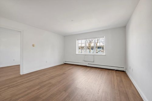 apt-bd-72 Metropolitan Ave, Middle Village, NY, 11379-2104 | Card Image