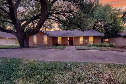2306 Lawnmeadow Dr, Richardson, TX, 75080-2339 | Card Image