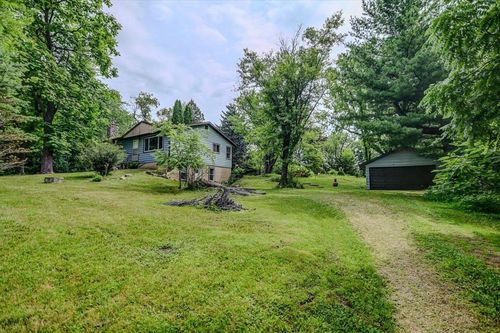 1864 County Road Mm, Fitchburg, WI, 53575 | Card Image