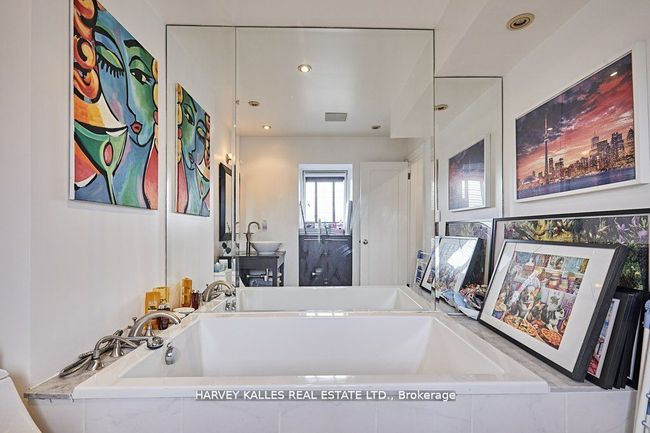 408 Ontario St, House other with 5 bedrooms, 5 bathrooms and 1 parking in Toronto ON | Image 17