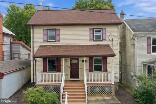 16 S Virginia Ave, BRUNSWICK, MD, 21716-1121 | Card Image