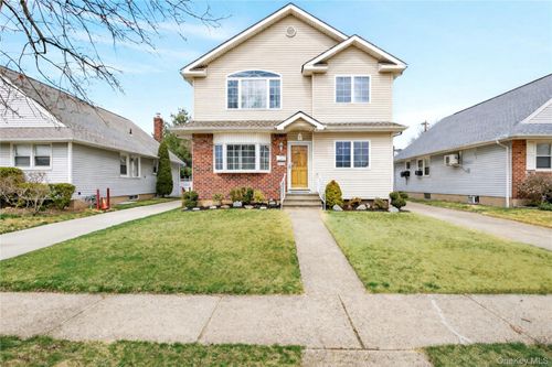 1019 Whittier Ave, New Hyde Park, NY, 11040-3800 | Card Image