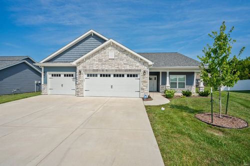 1816 Southridge Dr, Frankfort, IN, 46041-3269 | Card Image