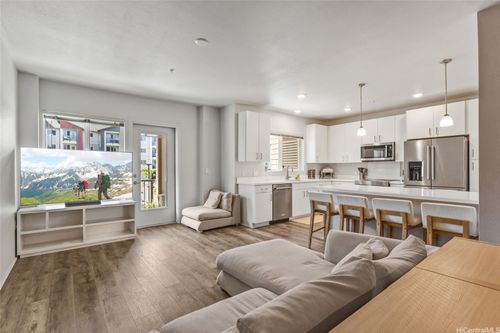 6202-91-3641 Iwikuamoo St, Ewa Beach, HI, 96706-7836 | Card Image